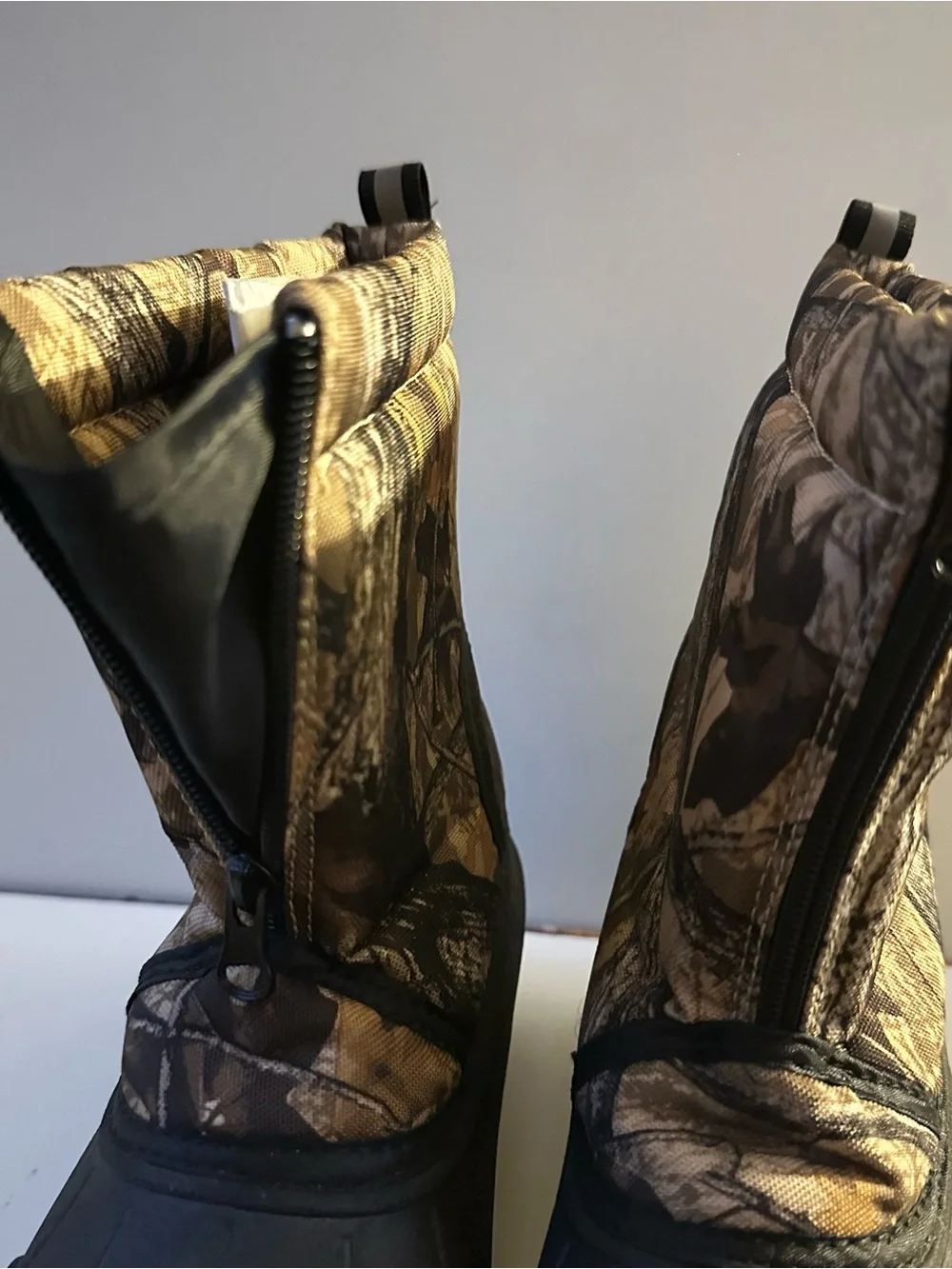 Northside Youth Size 2 Camo Winter Boots Front Zip Insulated Hunting Waterproof